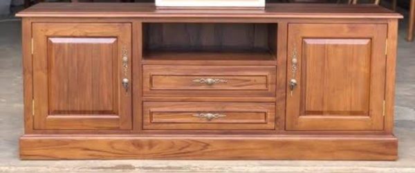 Bufet TV kayu jati minimalis dengan 2 pintu, 2 laci, dan rak terbuka desain elegan